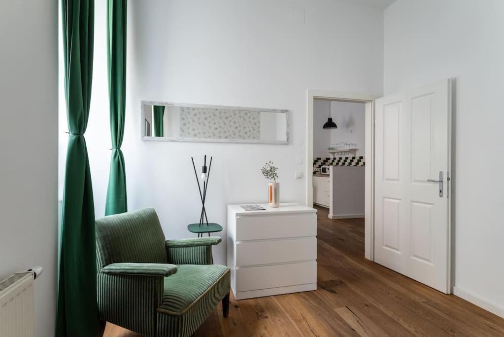 Apartamento Sleek 1Br Flat Near Center By Hm Viena Exterior foto